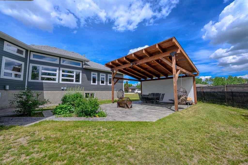 MLS® A2235340 - 7821 67 Avenue  in Maple Ridge Estates Rural Grande Prairie No. 1, County of, Residential
