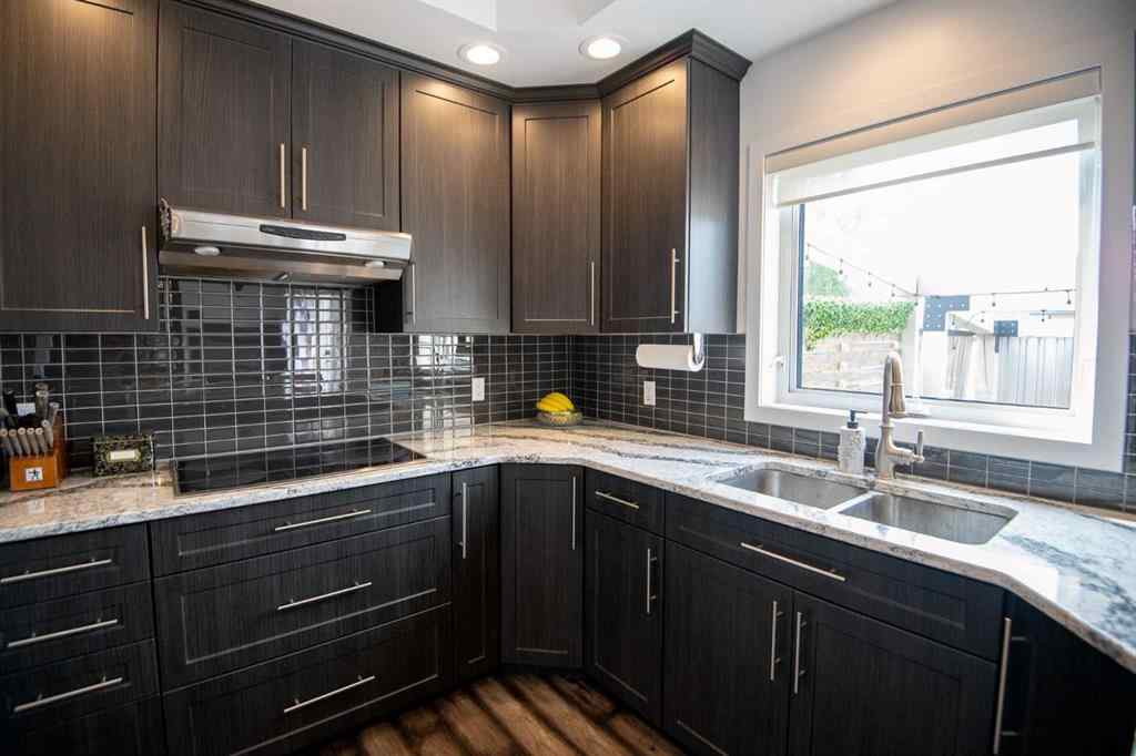 MLS® A2235344 - 11105 108 Avenue  in NONE La Crete, Residential