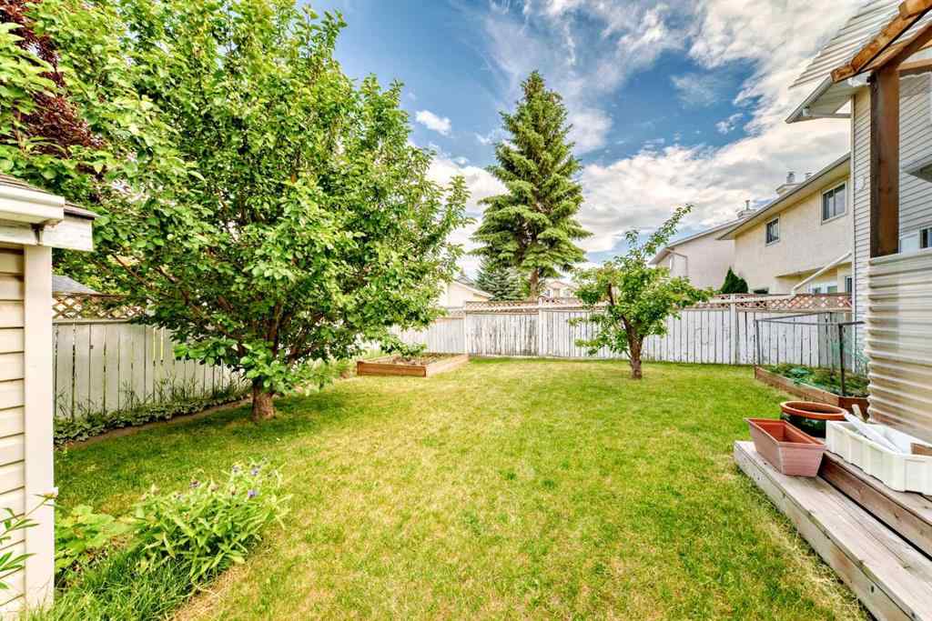MLS® A2235350 - 77 Eldorado Close NE in Monterey Park Calgary, Residential