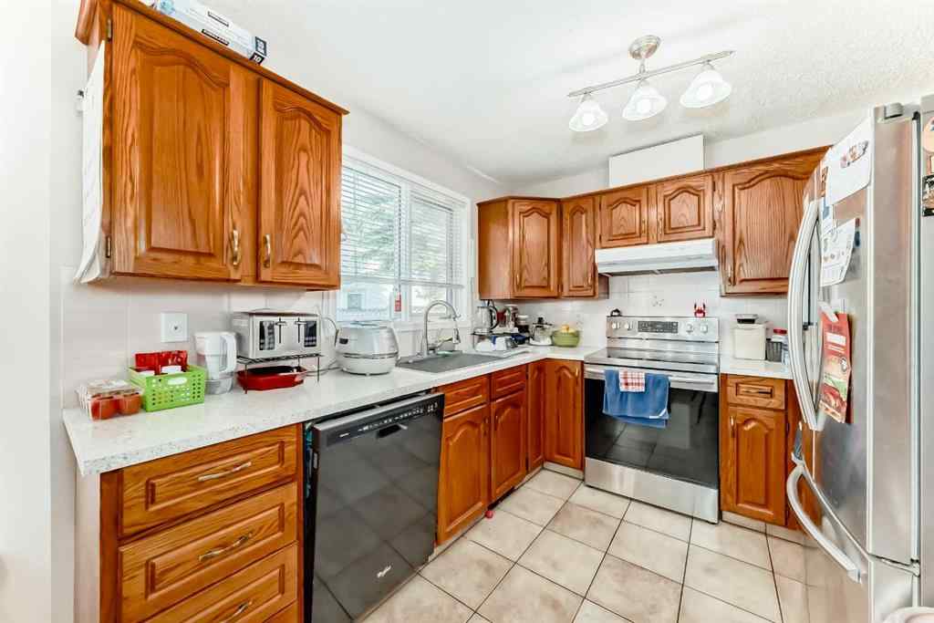 MLS® A2235350 - 77 Eldorado Close NE in Monterey Park Calgary, Residential