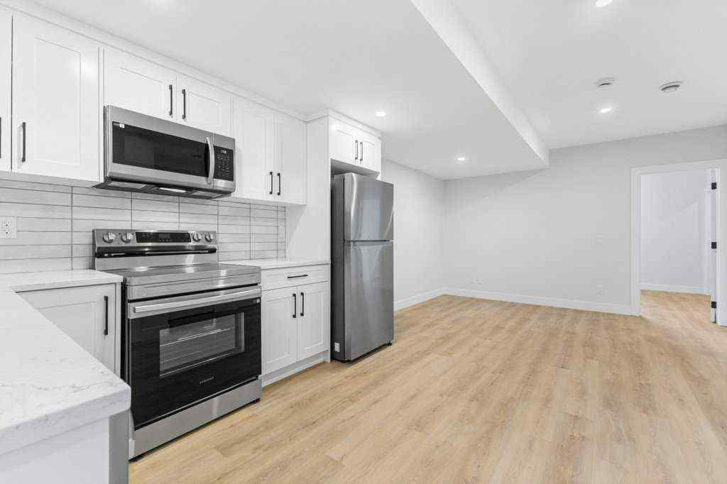 MLS® A2235357 - 1526 18th Avenue NW in Capitol Hill Calgary, Residential