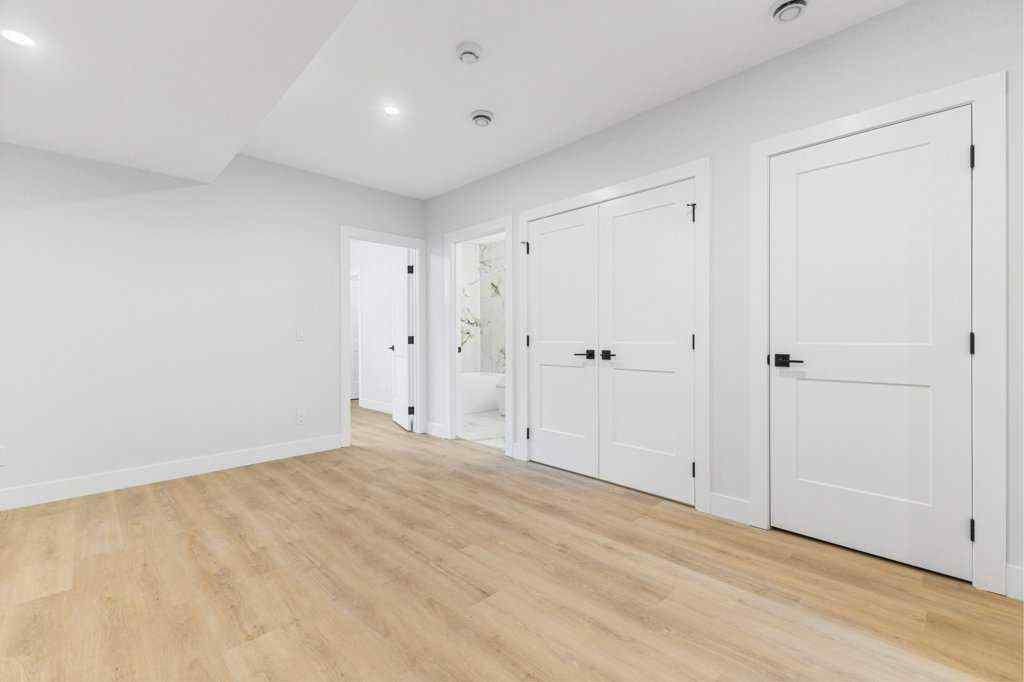 MLS® A2235357 - 1526 18th Avenue NW in Capitol Hill Calgary, Residential