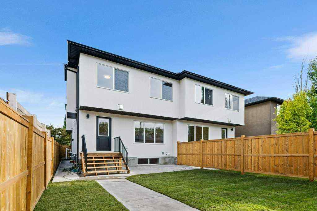 MLS® A2235357 - 1526 18th Avenue NW in Capitol Hill Calgary, Residential