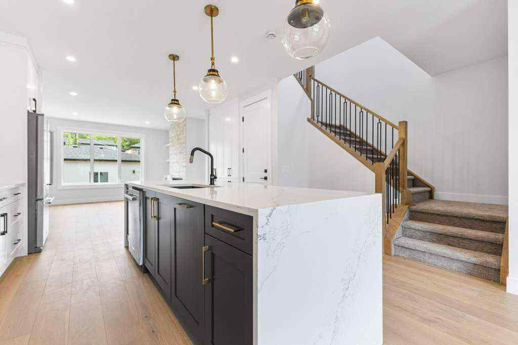 MLS® A2235357 - 1526 18th Avenue NW in Capitol Hill Calgary, Residential
