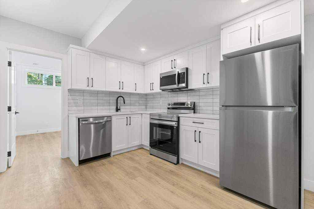 MLS® A2235357 - 1526 18th Avenue NW in Capitol Hill Calgary, Residential