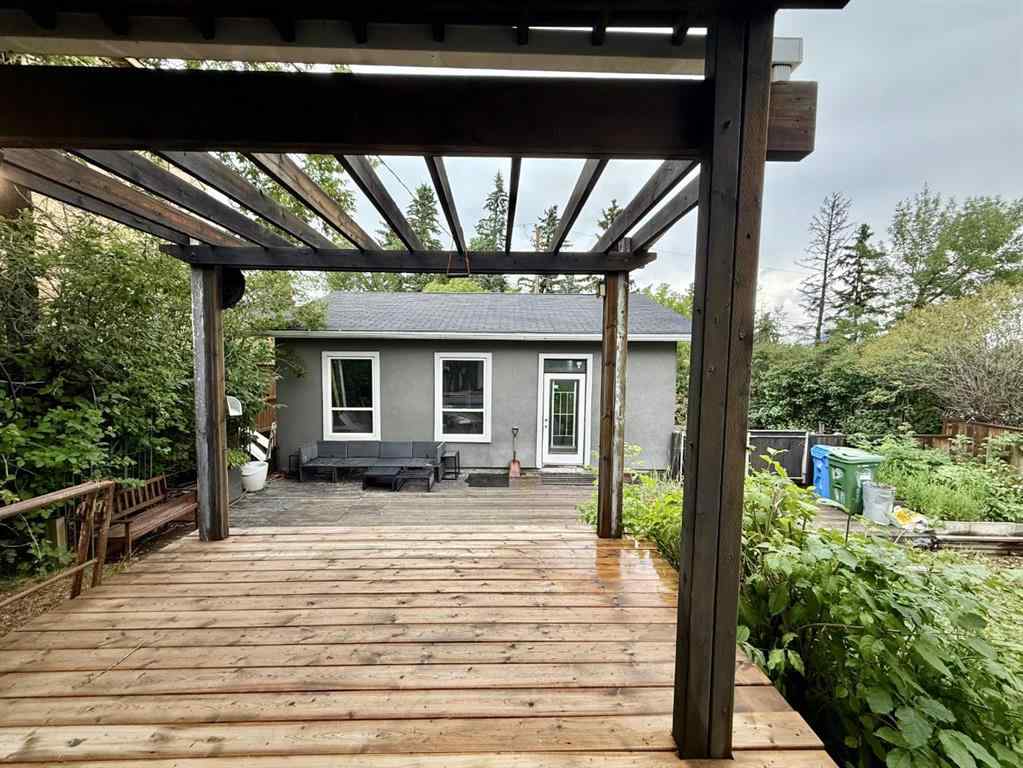 MLS® A2235360 - 1918 17 Avenue SW in Scarboro Calgary, Residential