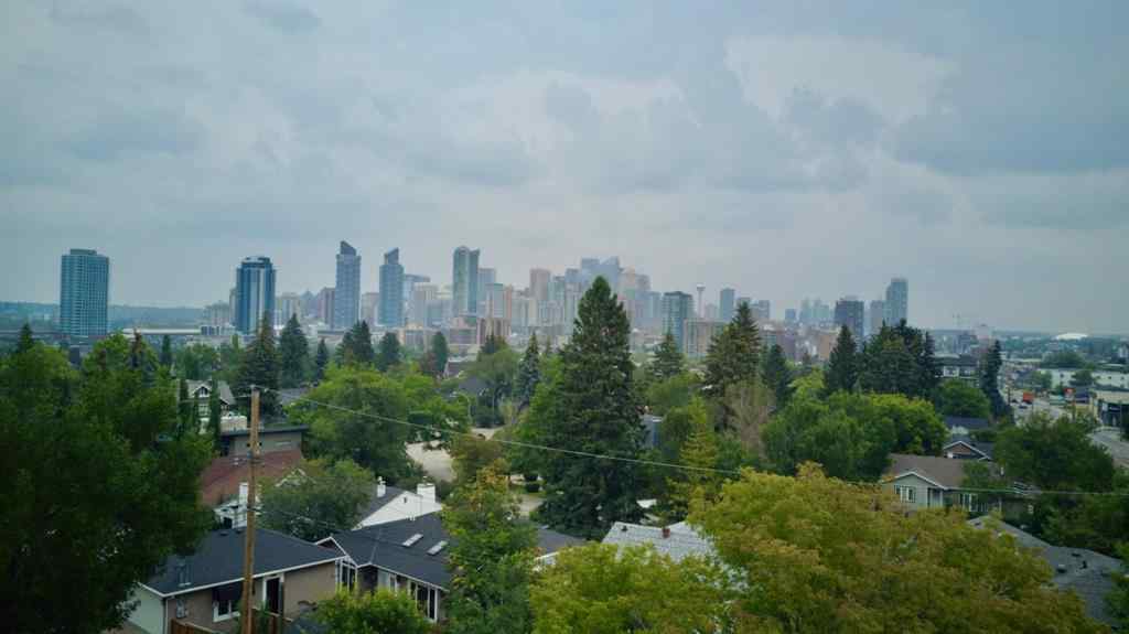 MLS® A2235360 - 1918 17 Avenue SW in Scarboro Calgary, Residential