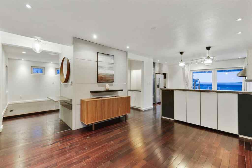 MLS® A2235360 - 1918 17 Avenue SW in Scarboro Calgary, Residential