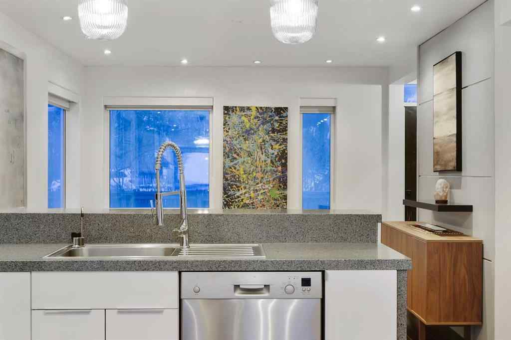MLS® A2235360 - 1918 17 Avenue SW in Scarboro Calgary, Residential