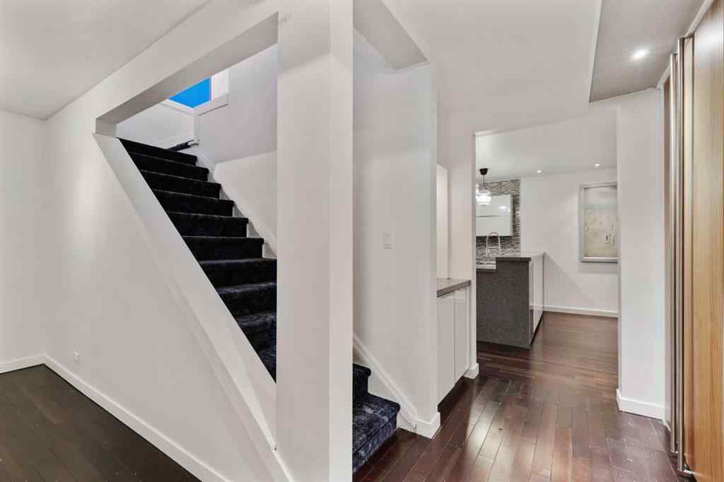 MLS® A2235360 - 1918 17 Avenue SW in Scarboro Calgary, Residential