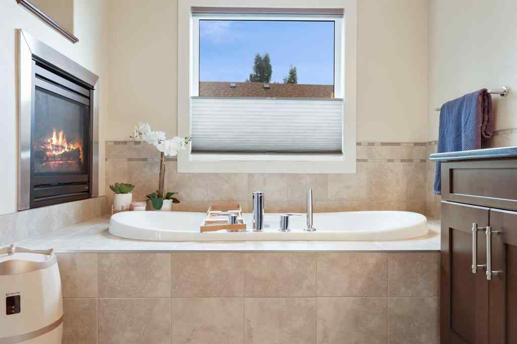 MLS® A2235364 - 4 Auburn Sound Court SE in Auburn Bay Calgary, Residential