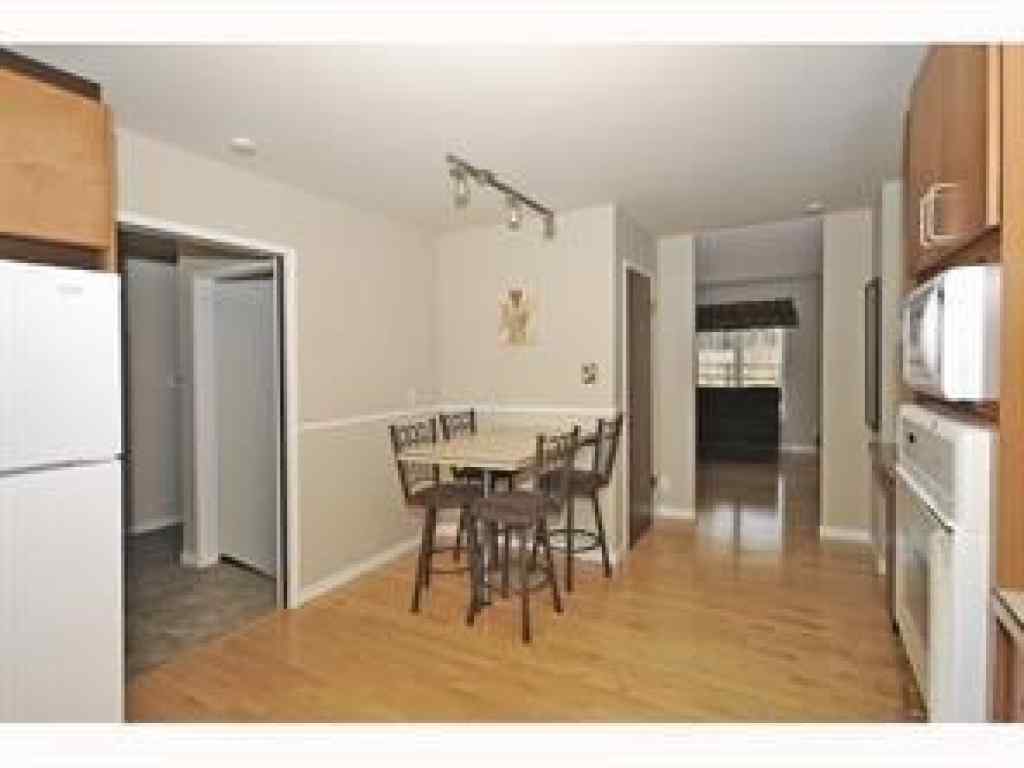 MLS® A2235378 - 2758 85 Street SW in Springbank Hill Calgary, Residential