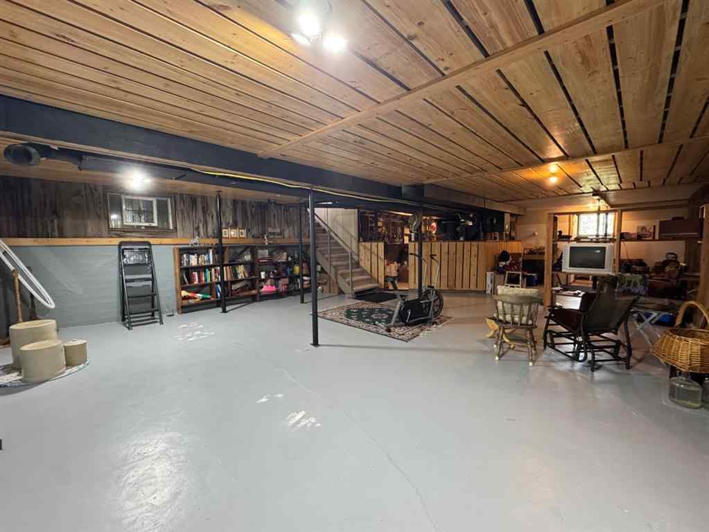 MLS® A2235388 - 805022 Range Road 35   in NONE Rural Fairview No. 136, M.D. of, Residential