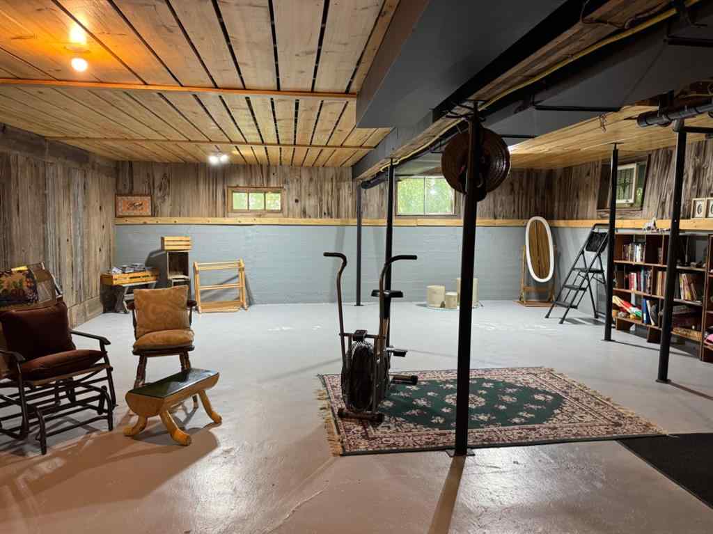 MLS® A2235388 - 805022 Range Road 35   in NONE Rural Fairview No. 136, M.D. of, Residential