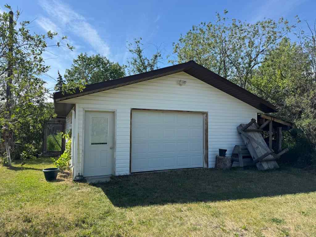 MLS® A2235388 - 805022 Range Road 35   in NONE Rural Fairview No. 136, M.D. of, Residential
