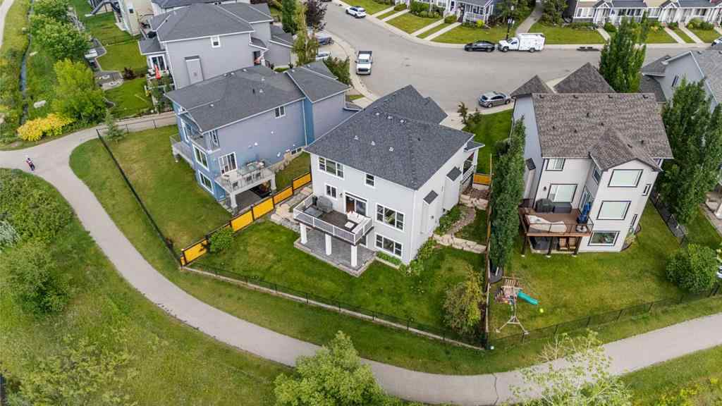 MLS® A2235404 - 156 Rainbow Falls Manor  in Rainbow Falls Chestermere, Residential