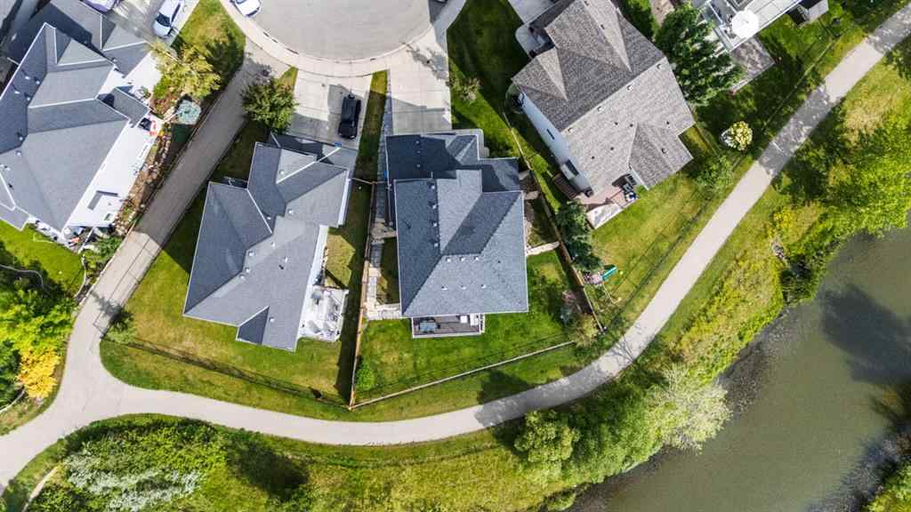 MLS® A2235404 - 156 Rainbow Falls Manor  in Rainbow Falls Chestermere, Residential