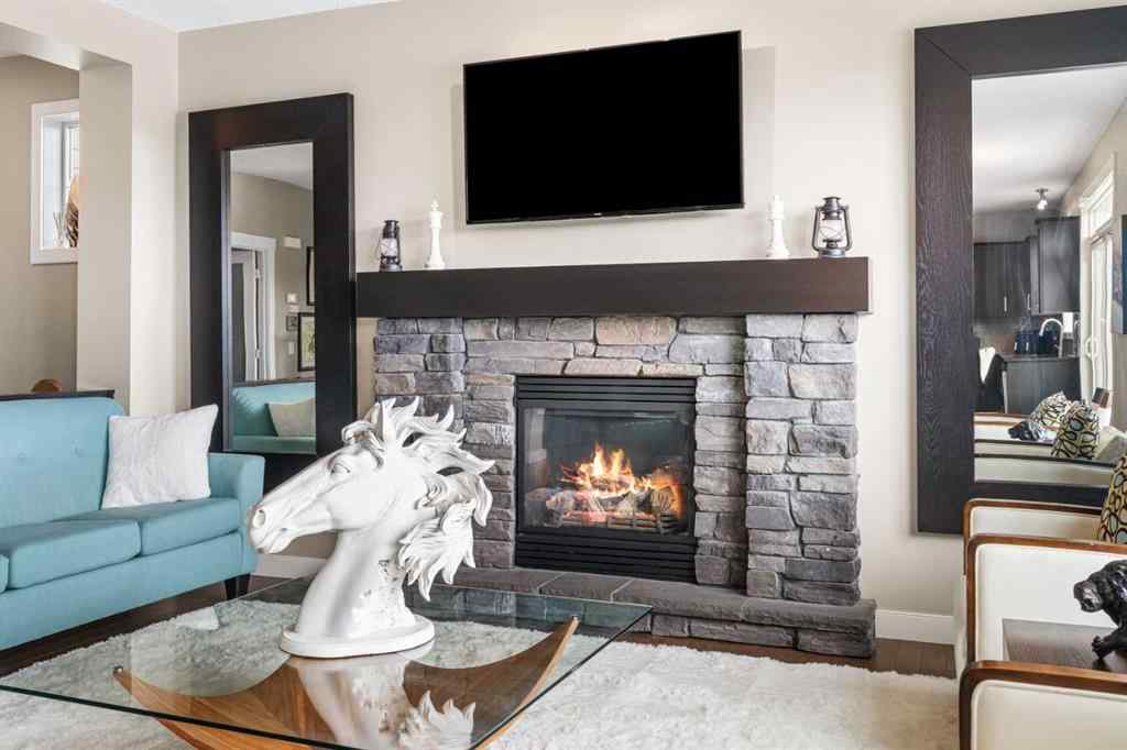 MLS® A2235404 - 156 Rainbow Falls Manor  in Rainbow Falls Chestermere, Residential