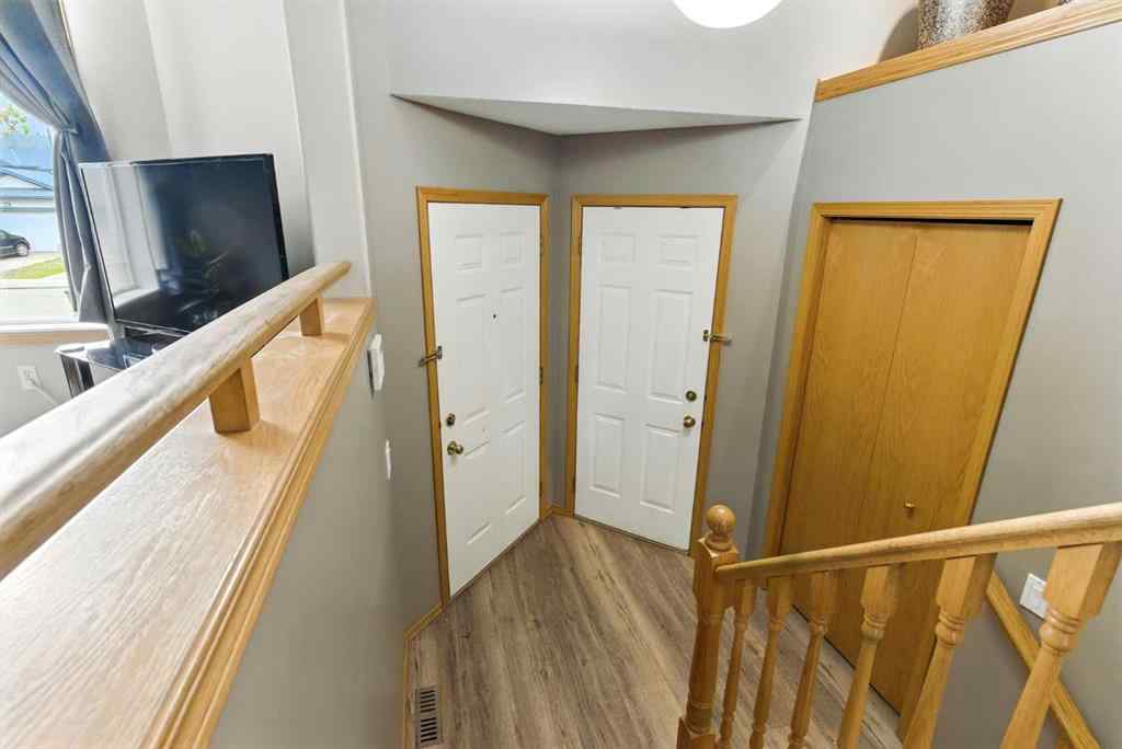 MLS® A2235406 - 276 Stonegate Close NW in Stonegate Airdrie, Residential
