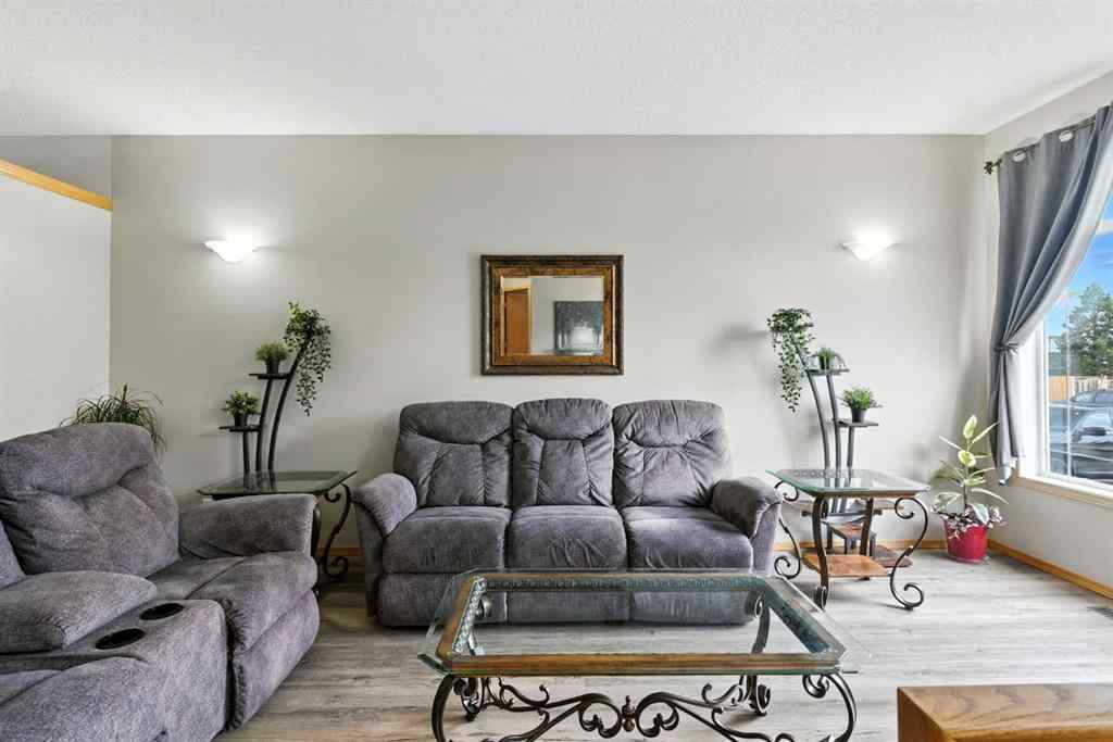 MLS® A2235406 - 276 Stonegate Close NW in Stonegate Airdrie, Residential