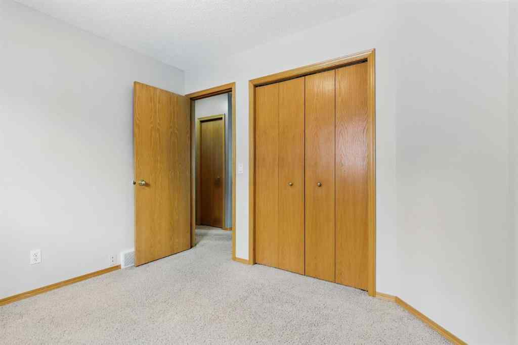 MLS® A2235406 - 276 Stonegate Close NW in Stonegate Airdrie, Residential