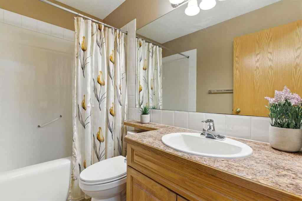 MLS® A2235406 - 276 Stonegate Close NW in Stonegate Airdrie, Residential