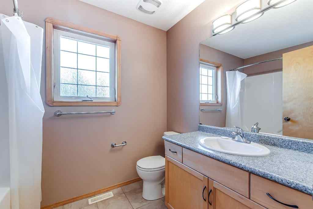 MLS® A2235443 - 87 Sunrise Road SW in SW Southridge Medicine Hat, Residential