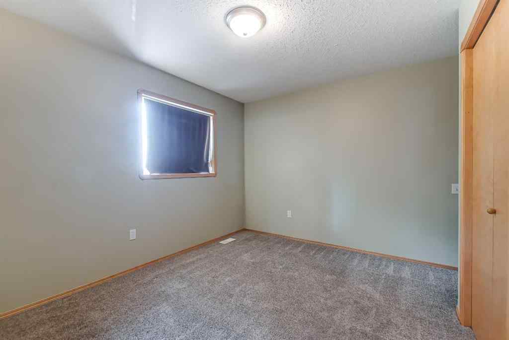 MLS® A2235443 - 87 Sunrise Road SW in SW Southridge Medicine Hat, Residential