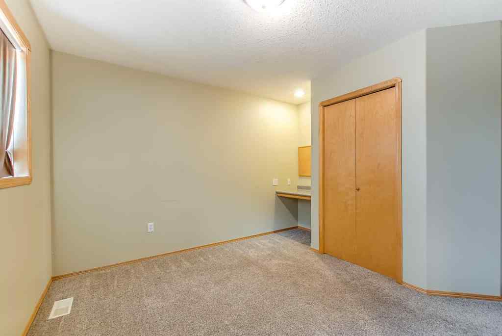 MLS® A2235443 - 87 Sunrise Road SW in SW Southridge Medicine Hat, Residential