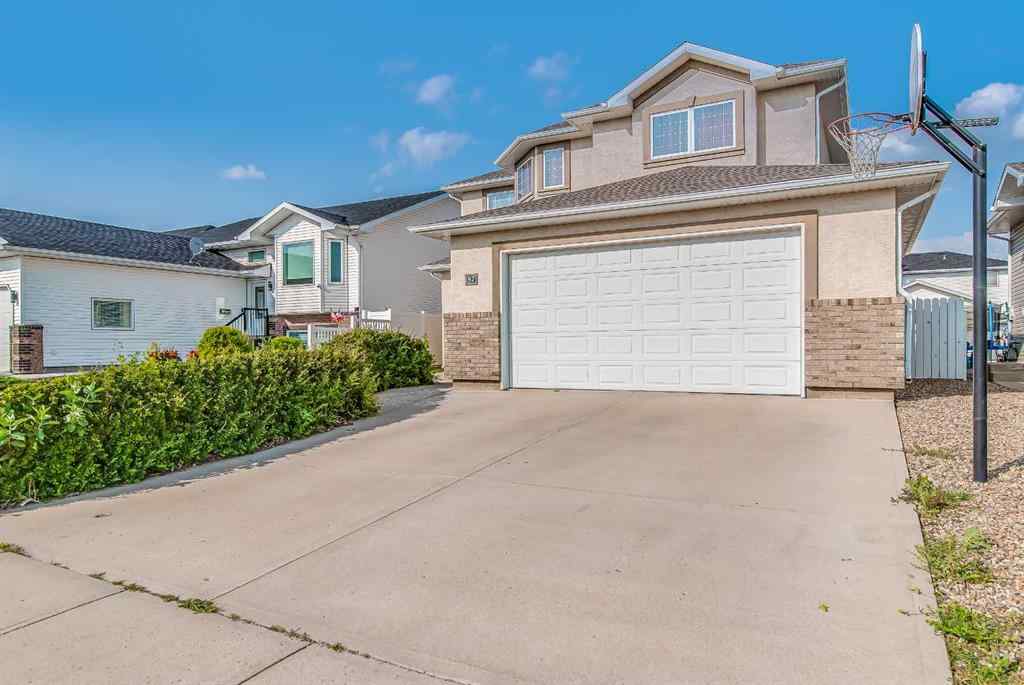 MLS® A2235443 - 87 Sunrise Road SW in SW Southridge Medicine Hat, Residential