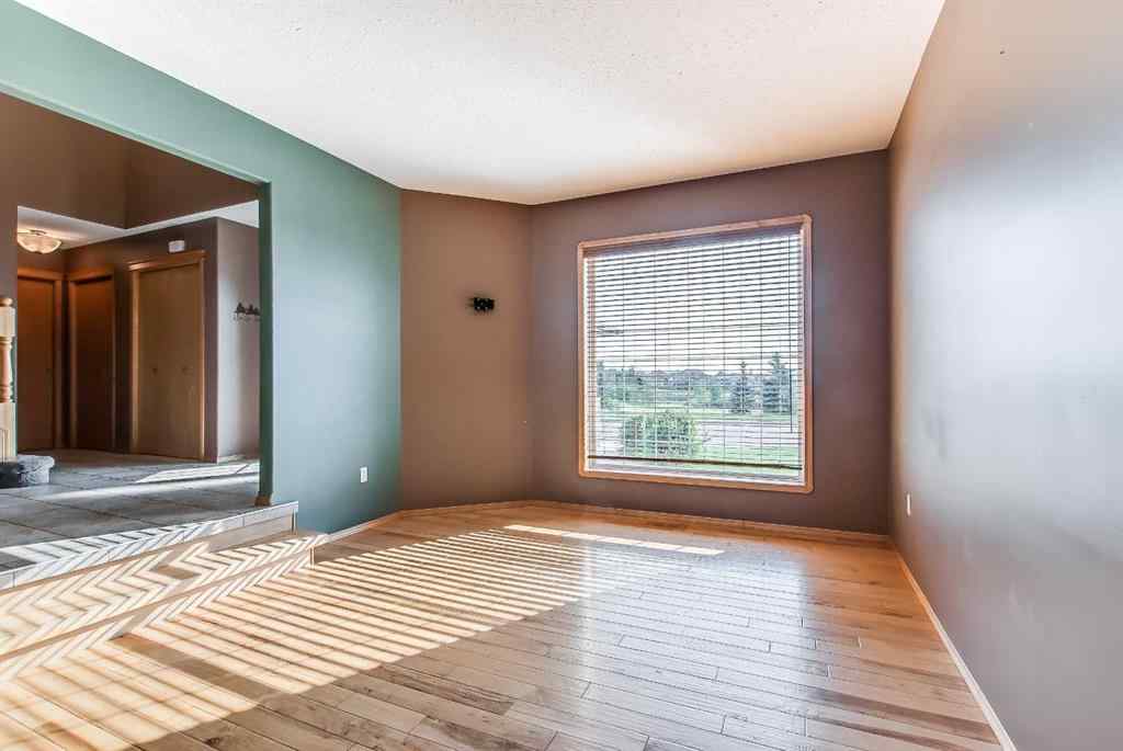 MLS® A2235443 - 87 Sunrise Road SW in SW Southridge Medicine Hat, Residential