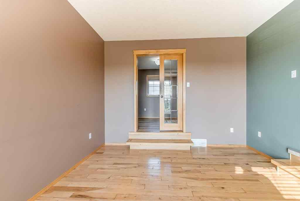 MLS® A2235443 - 87 Sunrise Road SW in SW Southridge Medicine Hat, Residential
