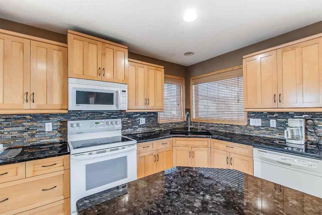 MLS® A2235443 - 87 Sunrise Road SW in SW Southridge Medicine Hat, Residential