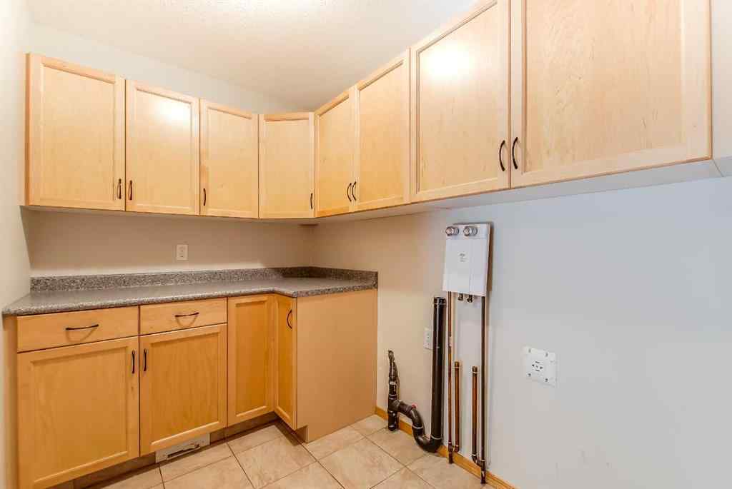 MLS® A2235443 - 87 Sunrise Road SW in SW Southridge Medicine Hat, Residential