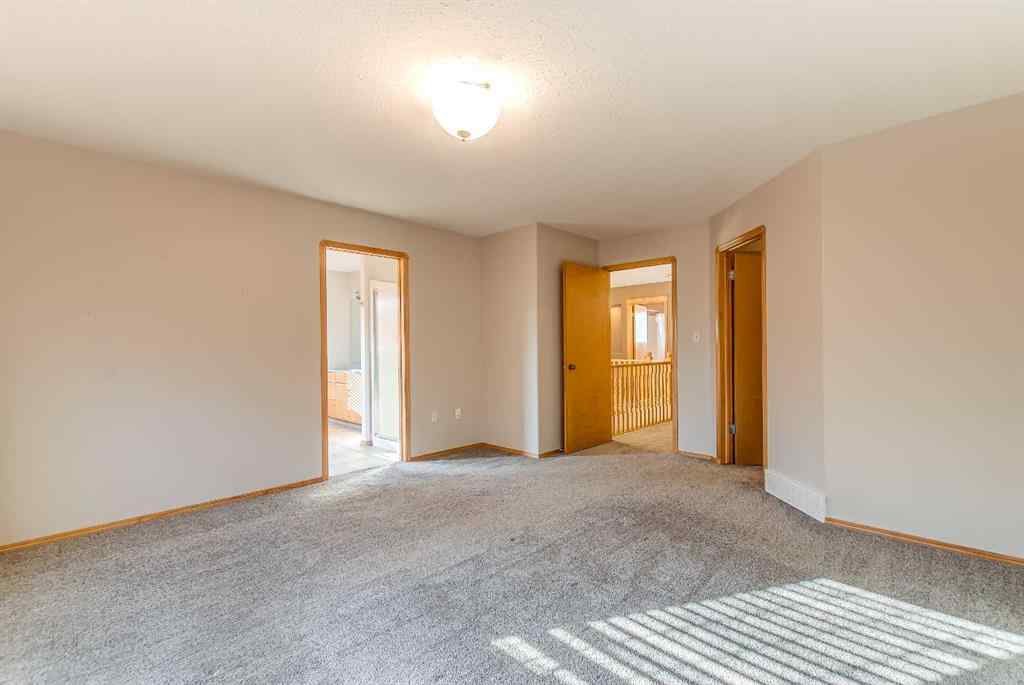 MLS® A2235443 - 87 Sunrise Road SW in SW Southridge Medicine Hat, Residential