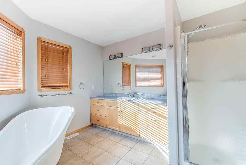 MLS® A2235443 - 87 Sunrise Road SW in SW Southridge Medicine Hat, Residential