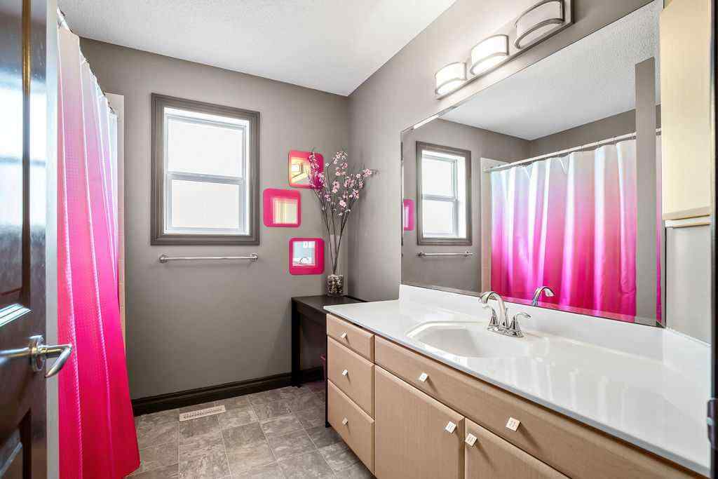 MLS® A2235467 - 31 Gleneagles Terrace  in GlenEagles Cochrane, Residential