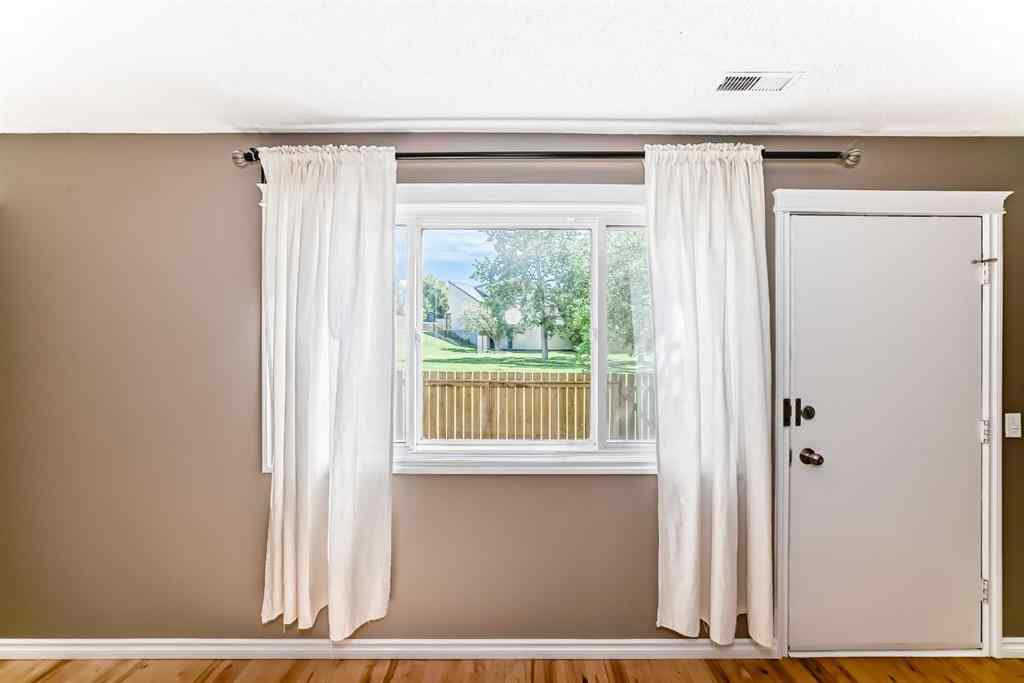 MLS® A2235477 - Unit #209 1540 29 Street NW in St Andrews Heights Calgary, Residential