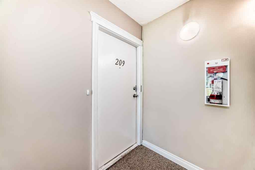 MLS® A2235477 - Unit #209 1540 29 Street NW in St Andrews Heights Calgary, Residential