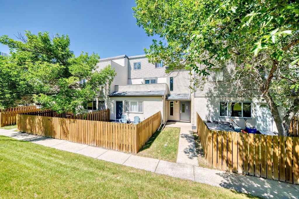 MLS® A2235477 - Unit #209 1540 29 Street NW in St Andrews Heights Calgary, Residential