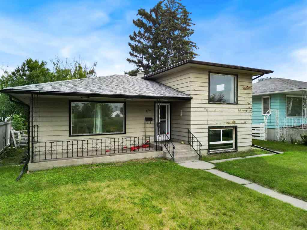 MLS® A2235488 - 2472 Capitol Hill Crescent NW in Banff Trail Calgary, Residential