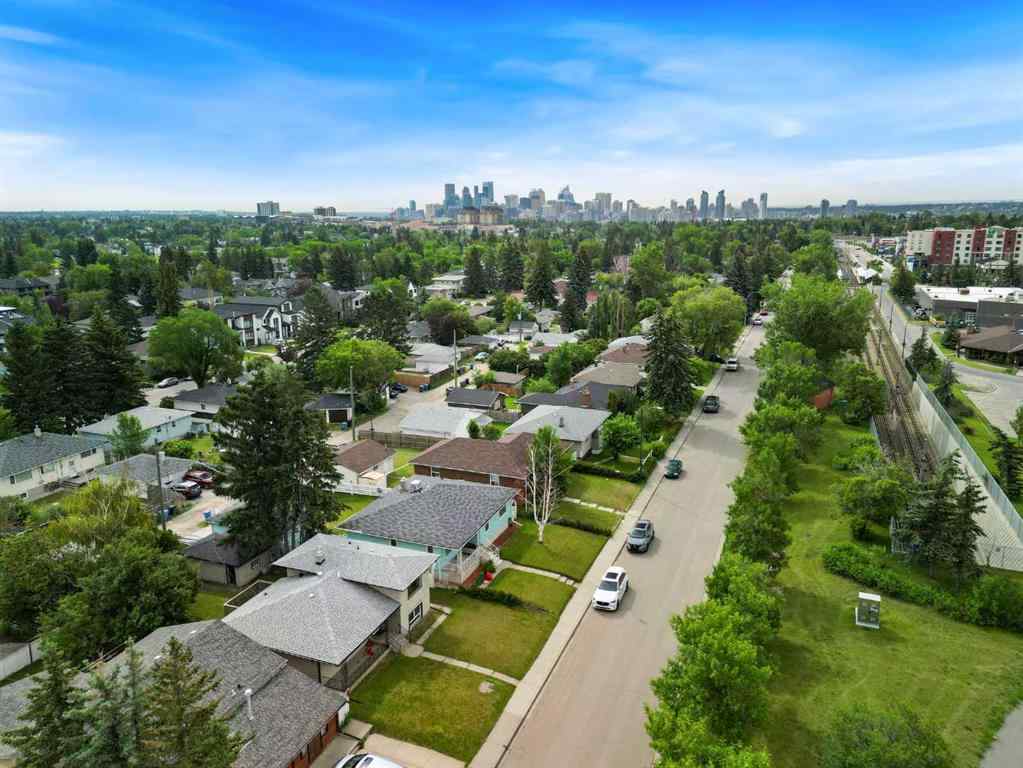 MLS® A2235488 - 2472 Capitol Hill Crescent NW in Banff Trail Calgary, Residential