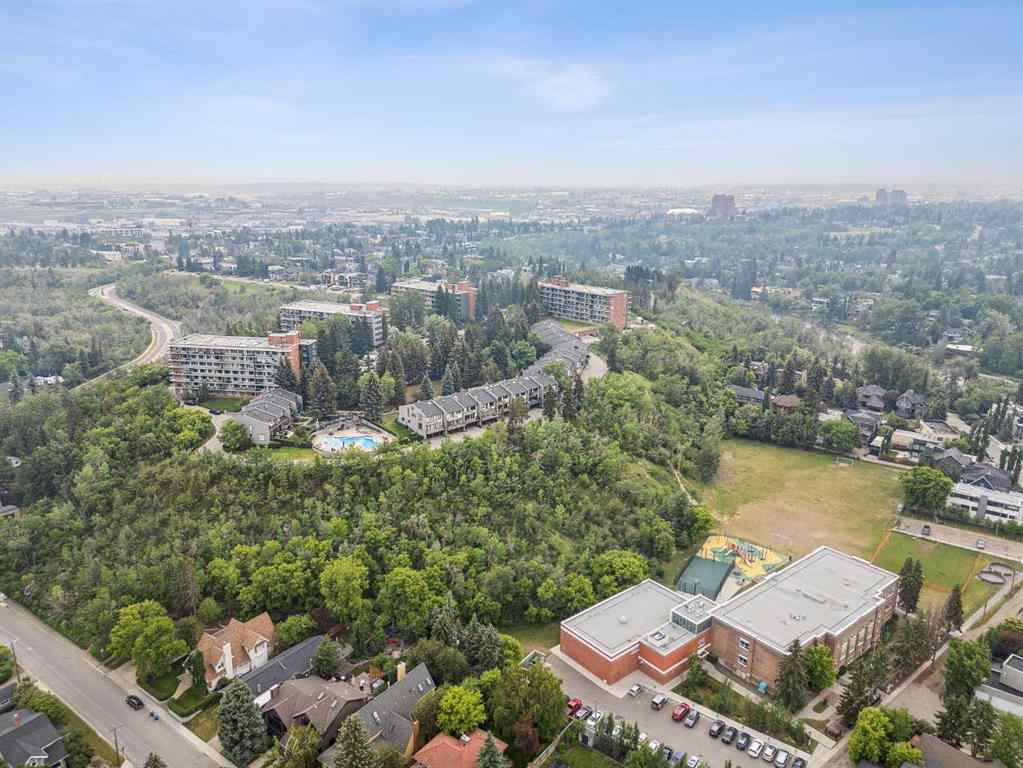 MLS® A2235491 - Unit #18 3203 Rideau Place SW in Rideau Park Calgary, Residential