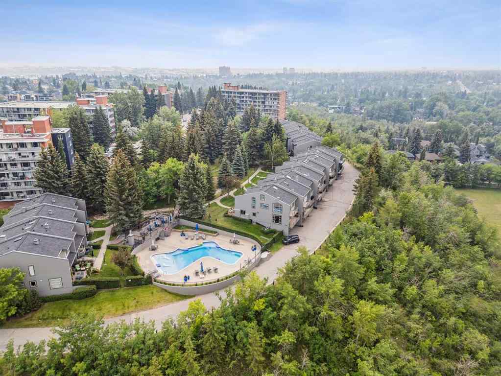 MLS® A2235491 - Unit #18 3203 Rideau Place SW in Rideau Park Calgary, Residential