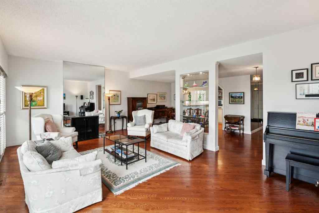 MLS® A2235491 - Unit #18 3203 Rideau Place SW in Rideau Park Calgary, Residential