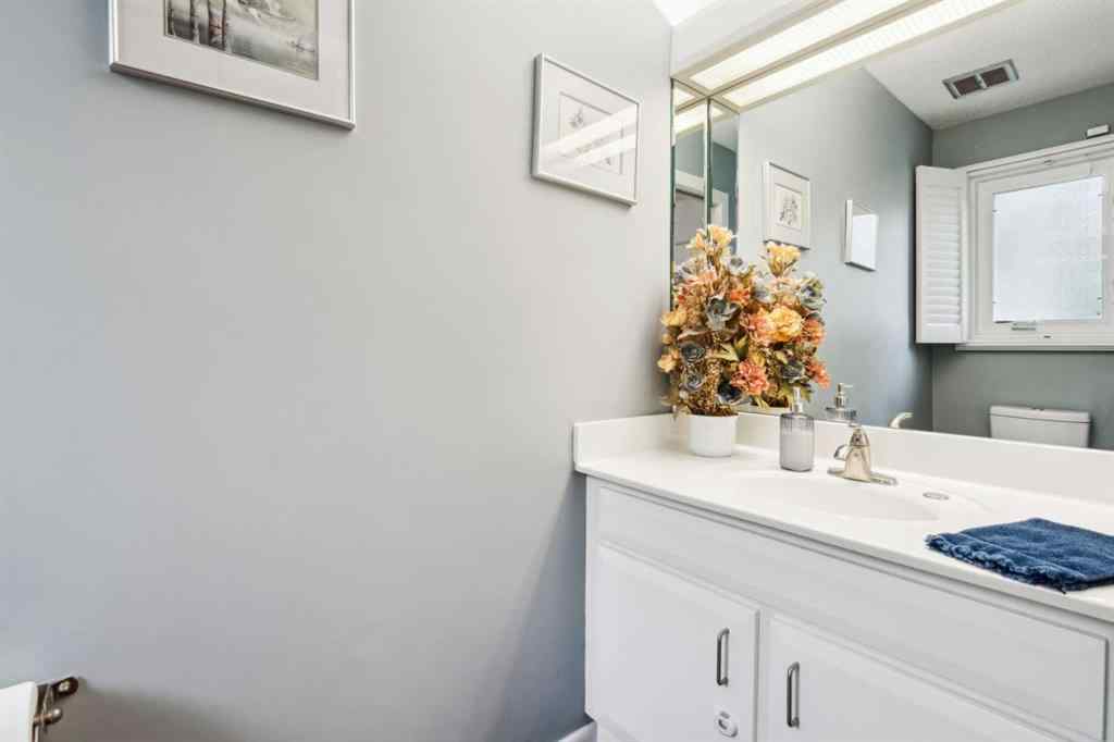 MLS® A2235491 - Unit #18 3203 Rideau Place SW in Rideau Park Calgary, Residential