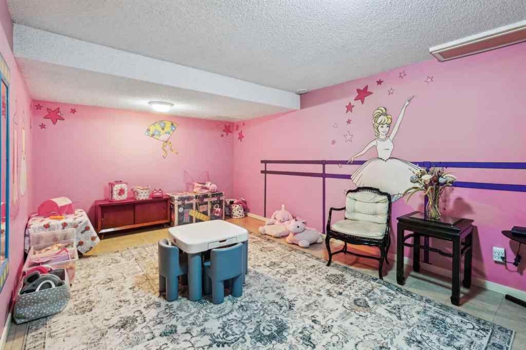 MLS® A2235491 - Unit #18 3203 Rideau Place SW in Rideau Park Calgary, Residential