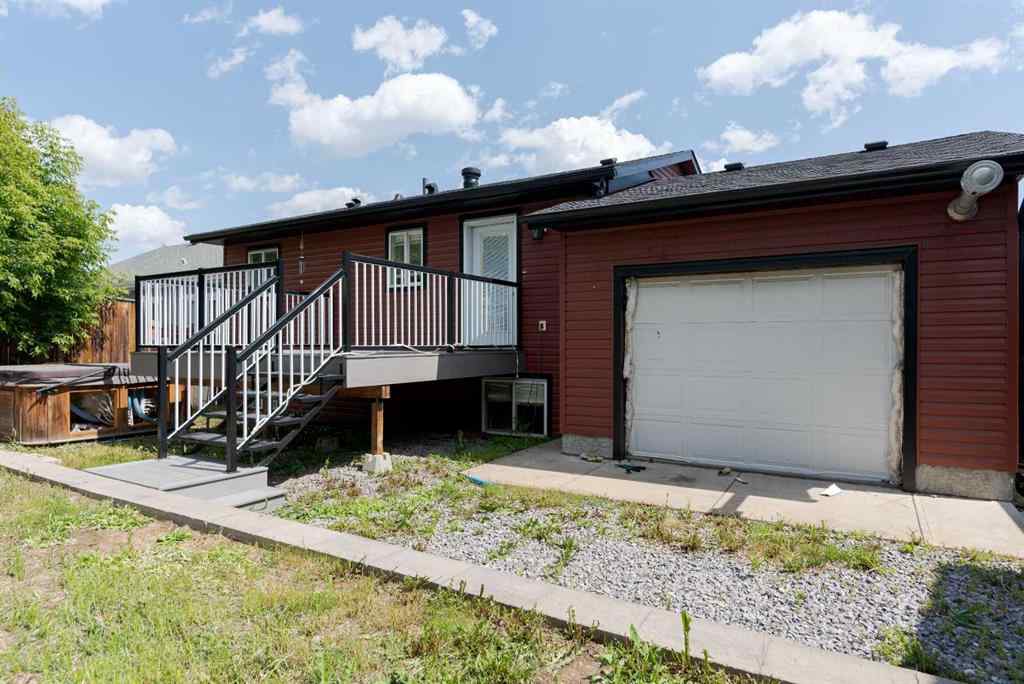MLS® A2235502 - 125 Clenell Crescent  in Dickinsfield Fort McMurray, Residential