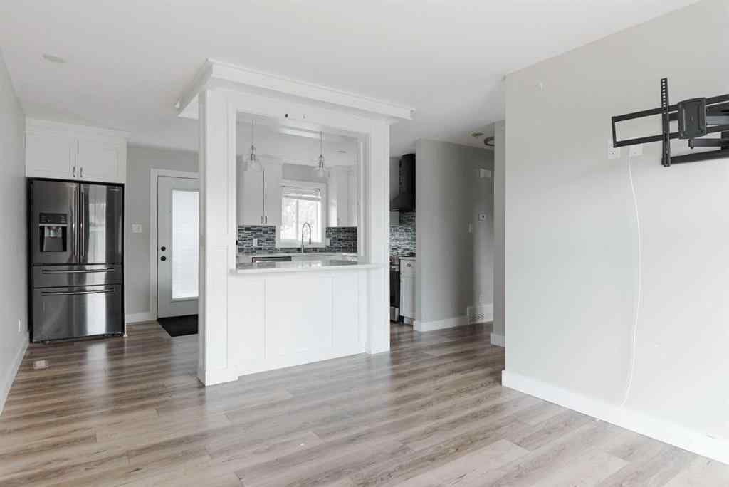 MLS® A2235502 - 125 Clenell Crescent  in Dickinsfield Fort McMurray, Residential