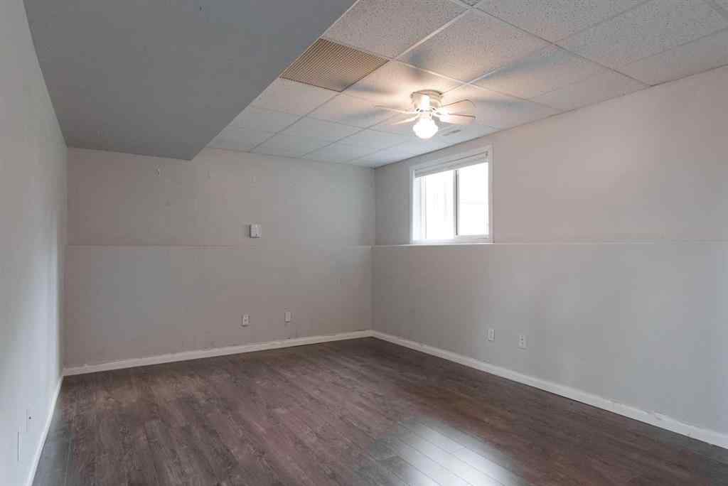 MLS® A2235502 - 125 Clenell Crescent  in Dickinsfield Fort McMurray, Residential